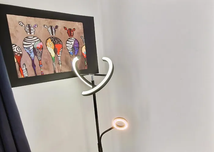 Bel Cosy Et Lumineux, Gare Sncf