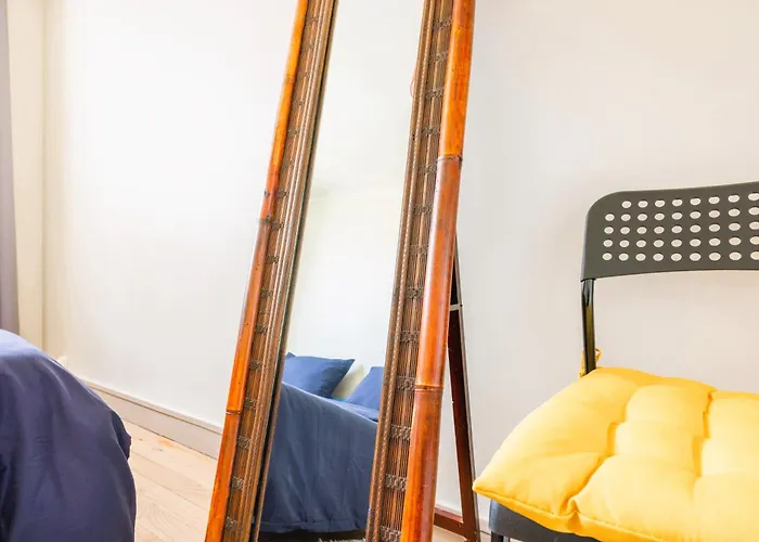 Bel Cosy Et Lumineux, Gare Sncf *